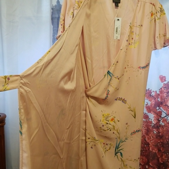 Dress - Picture 5 of 6